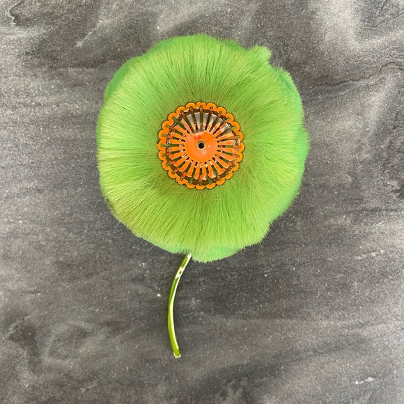 Vintage 60s Hattie Carnegie Dynel Fiber Flower Neon Green Brooch - Picture 3 of 13